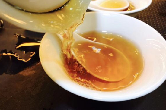 肉桂可以用紫砂壺沖泡嗎，紫砂壺能泡武夷巖茶肉桂用嗎？