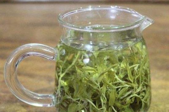 怎樣辨別莓茶發(fā)霉了，莓茶發(fā)霉和白霜的區(qū)別