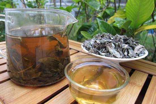 怎樣辨別莓茶發(fā)霉了，莓茶發(fā)霉和白霜的區(qū)別