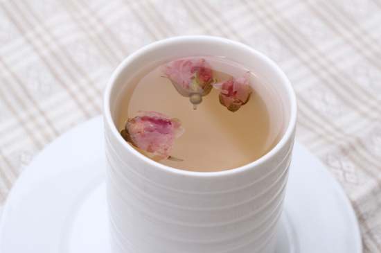 怎么判斷玫瑰花茶好不好，玫瑰花茶怎么樣鑒別