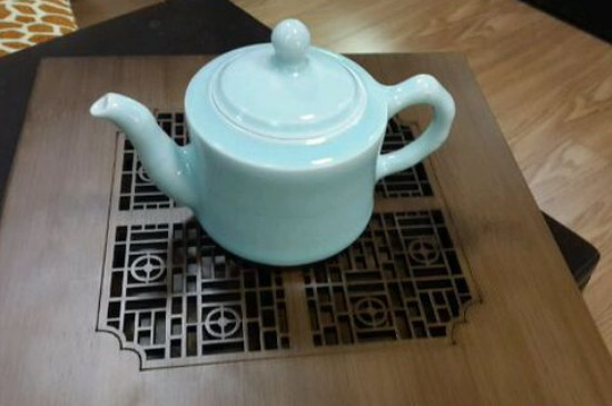 瓷壺適合泡什么茶，瓷器茶具喝什么茶好