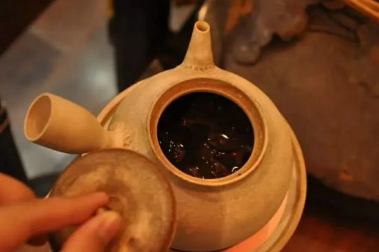 陶壺煮水的危害，粗陶壺燒水有毒嗎？