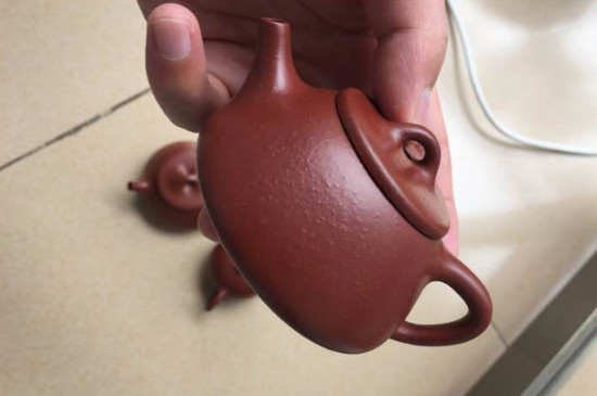 朱泥壺適合泡紅茶嗎，紅茶適合泡紫泥還是朱泥壺