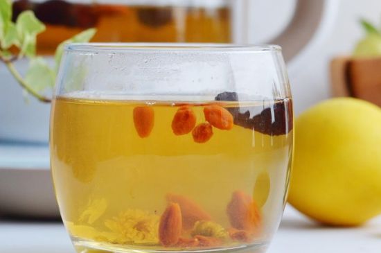 菊花茶的最佳搭配有哪幾樣，菊花茶和什么搭配喝效果好？