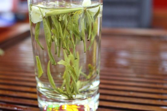 茉莉銀針屬于什么茶，茉莉銀針適合什么人喝？