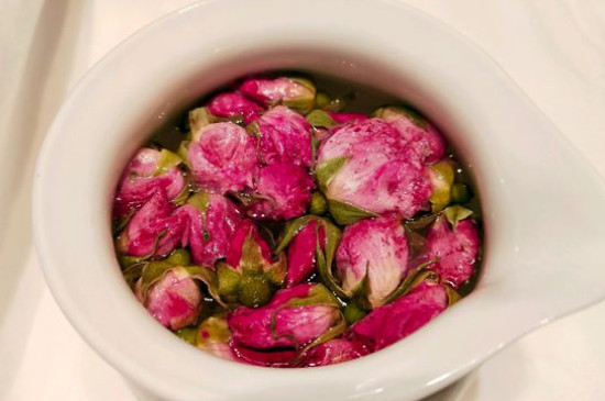 玫瑰花泡水喝的9大禁忌，喝玫瑰花茶有什么禁忌