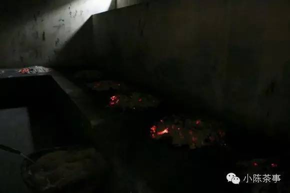 怎樣炭焙巖茶？揭秘武夷巖茶的炭焙技藝