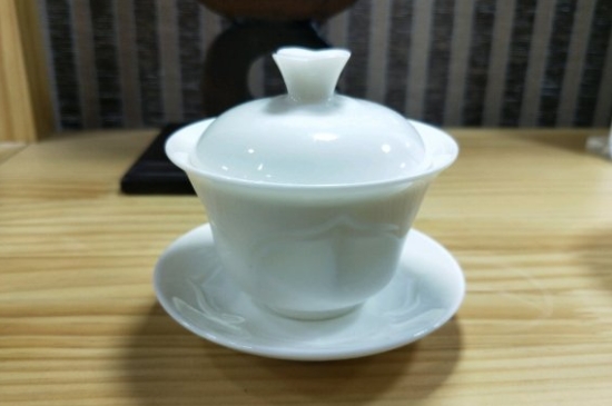 常見的七大材質(zhì)的茶具優(yōu)缺點，用什么材質(zhì)的茶具泡茶最好？