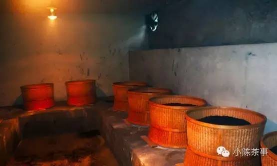 怎樣炭焙巖茶？揭秘武夷巖茶的炭焙技藝