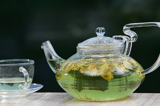 菊花茶天天喝行嗎，每天喝菊花泡茶喝好嗎？