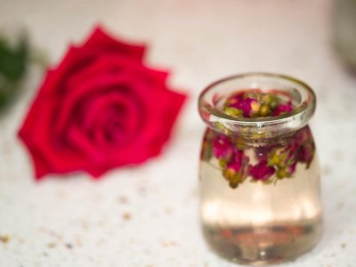 玫瑰花茶能豐胸嗎，天然豐胸花茶