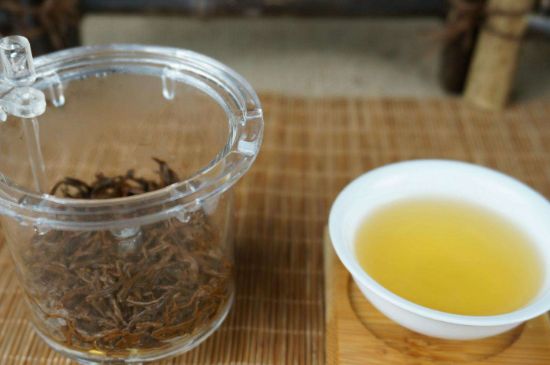 300塊錢的金駿眉能喝嗎，兩三百多金駿眉和一千多區(qū)別