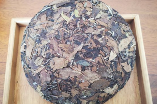 新舊白茶怎么區(qū)分，怎么分辨白茶是新還是舊