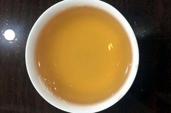 白茶三年為藥七年為寶的原理，為什么說一年茶三年藥七年寶？