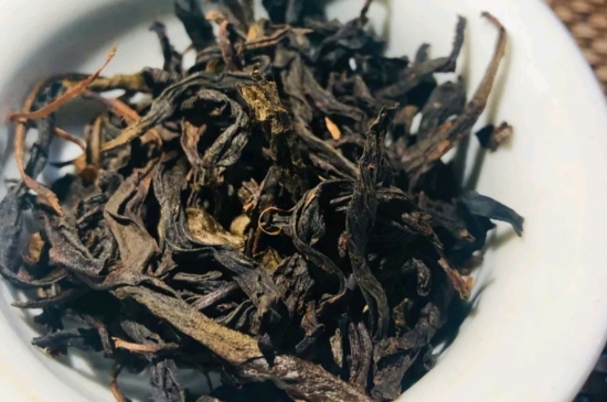 長期喝巖茶會上火嗎？巖茶這樣喝了容易上火！