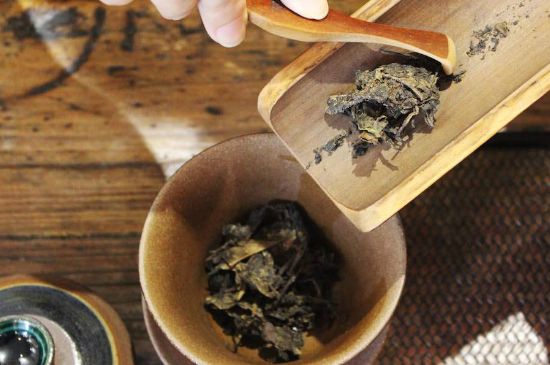 茯磚茶與普洱茶哪個好，茯茶和普洱茶口味區(qū)別