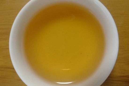 肉桂茶和大紅袍哪個(gè)貴，武夷山肉桂與大紅袍的價(jià)格比較