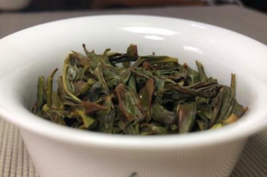 蜜蘭香和鴨屎香區(qū)別，鳳凰單樅鴨屎香vs蜜蘭香圖片對比