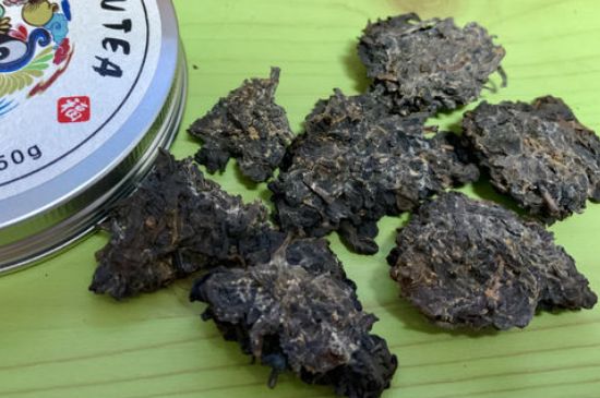 怎么知道涇渭茯茶是否變質(zhì)，茯磚茶金花和發(fā)霉的區(qū)別